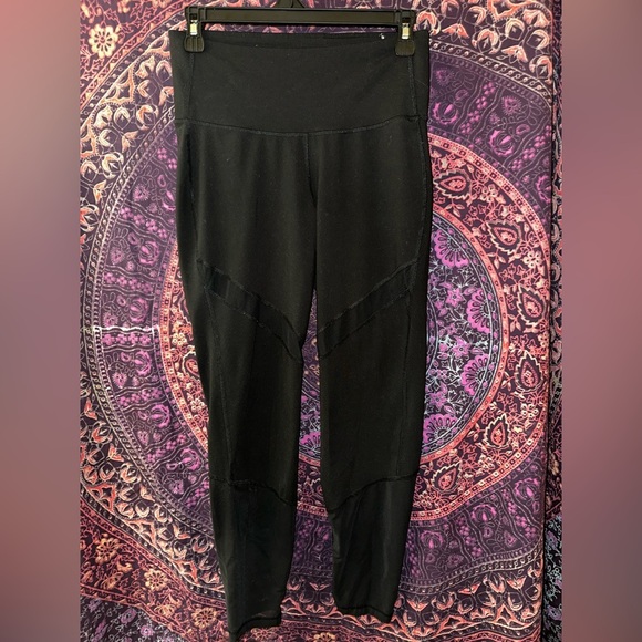 Old Navy Active Black Leggings - Picture 1 of 4